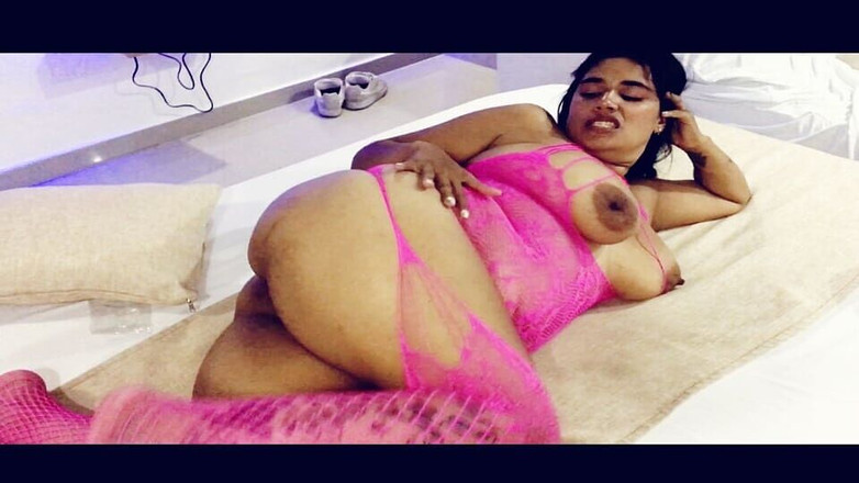 Britanly-Brow: Garota sexy gostosa no quarto de hotel Acabamos fodendo com...