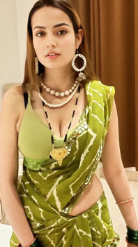 I Fuck My Friend's Hot Stepmom After She Seduced Me. in Hindi