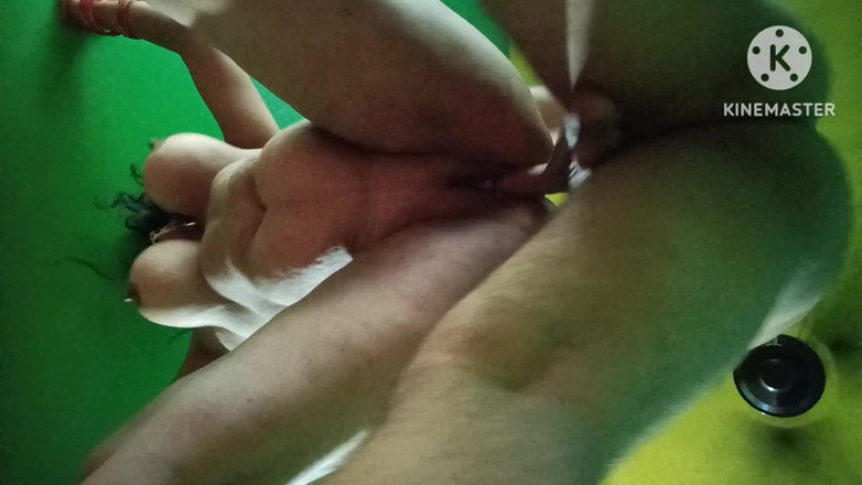 Latifah1234: Hintli yeni kadın sevgilisiyle sert sikişiyor