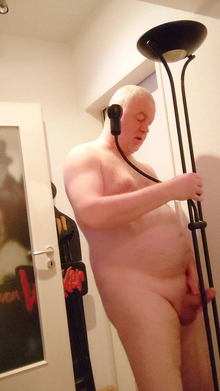 Carmen_Nylonjunge: Saya telanjang dan terangsang