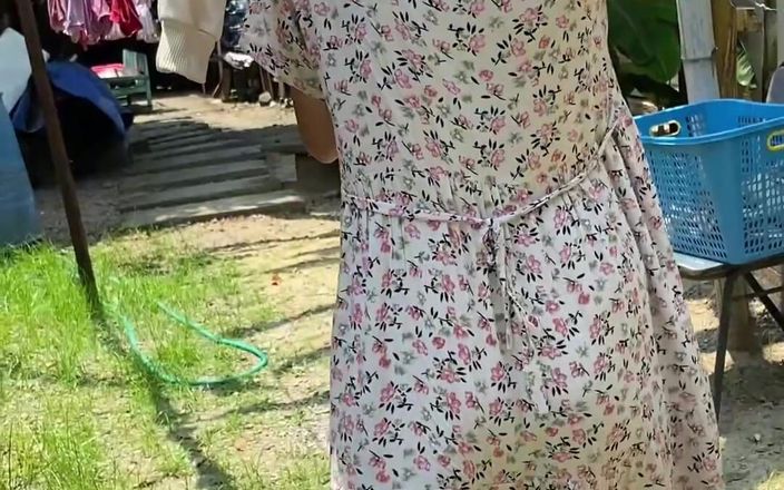 Bella Ivanka: Indo viral atrapada en banana orchard