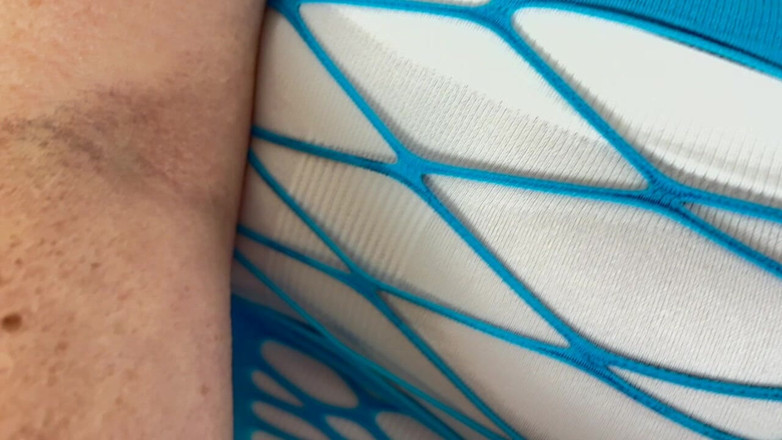 Aunty Sandra vintage girdle queen: Vgq22, La Tatie Sandra Permet À Un Ami De S’amuser