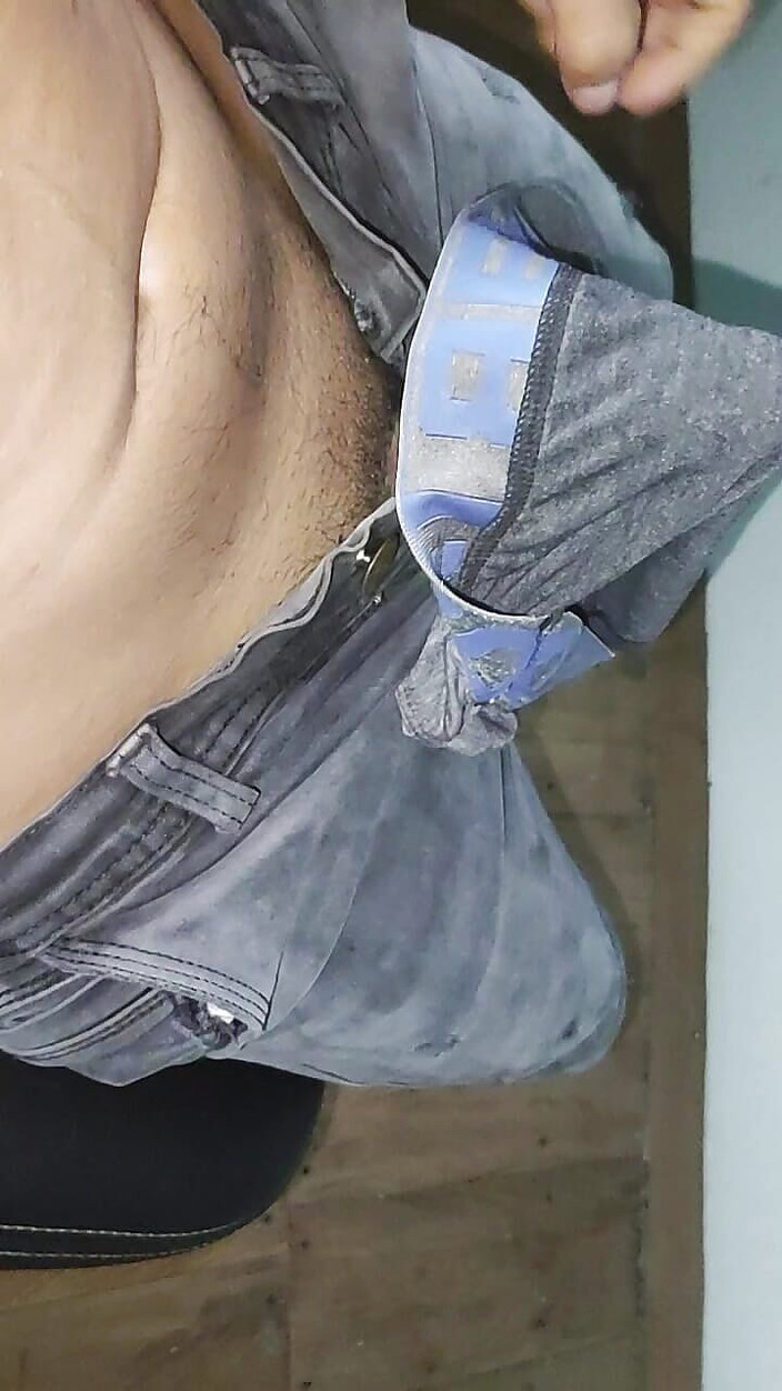 Hornyboy2058: İç çamaşırlı boşalma