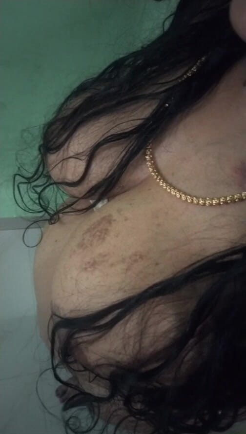 Tamil lesbian: Tamil Woman Dirty Talking with Young Boy at Lodge