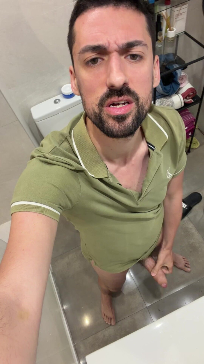 Liam Harding: Hot Stepdaddy Jerking off in Bathroom