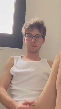 Jerking in My Friend's Kitchen Lets Cum Togheter