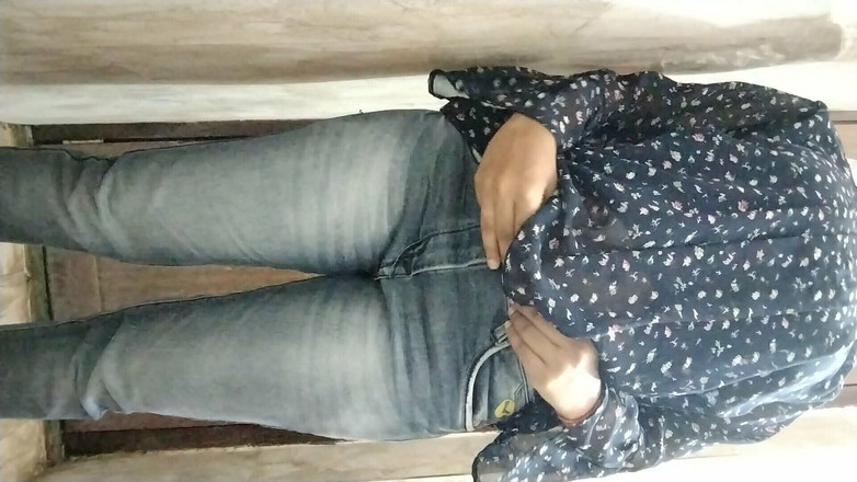 Riyathakur: भारतीय लड़की थॉर जिम के बाद अपना शरीर हिला रही है