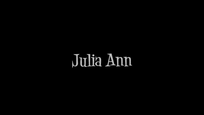 Julia Ann: Hot double blowjob with Julia Ann &amp; Jessica Jaymes