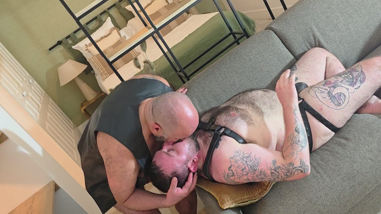 Marko Bulto: My Submissive Bear Part 1