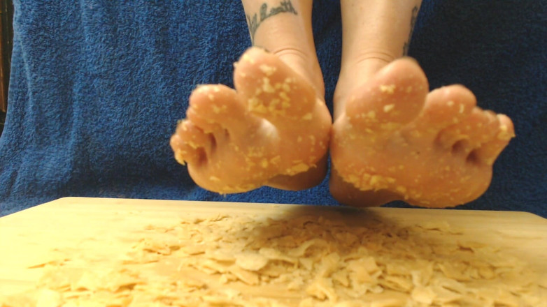 Abby Anna: ASMR crush chips barefoot toes soles