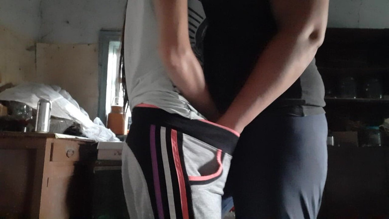 Lesbian-candys: Ci siamo masturbati reciprocamente in una casa abbandonata e sborra...