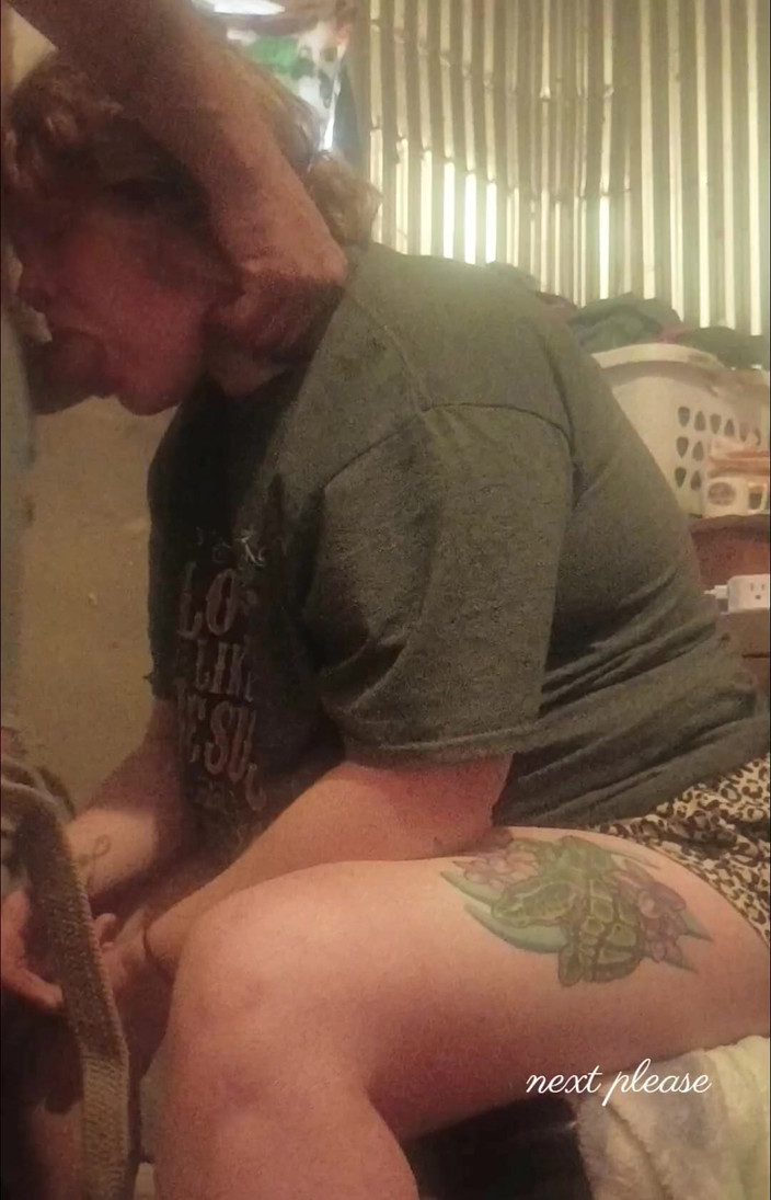 Skybay: Випробування трахання в горло skyebay