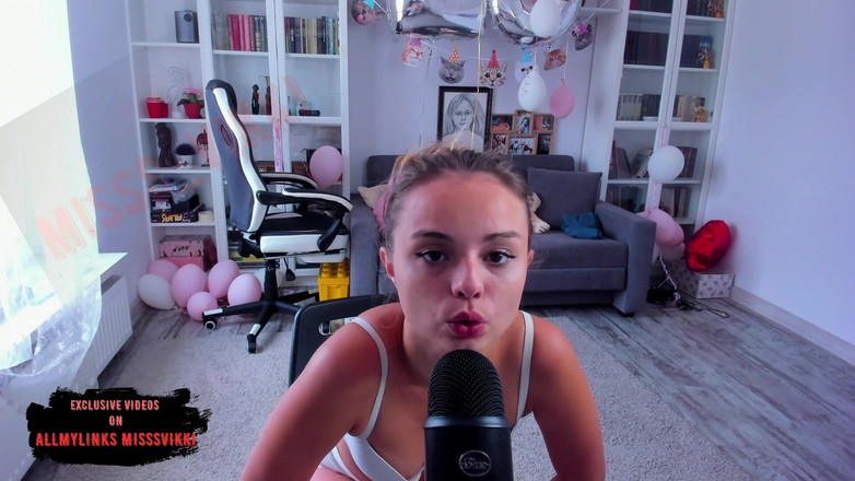 misss_vikki: Studentă asmr