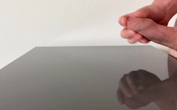 Lucas Nathan King: Huge Cumshot on Reflecting Table After Days of Edging