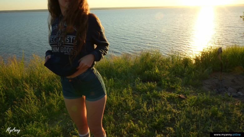 MyAnny: Risky outdoor creampie in nature!
