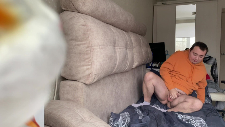 Limara19981: Lelaki muda Limara19981 melancap dan menikmati orgasme