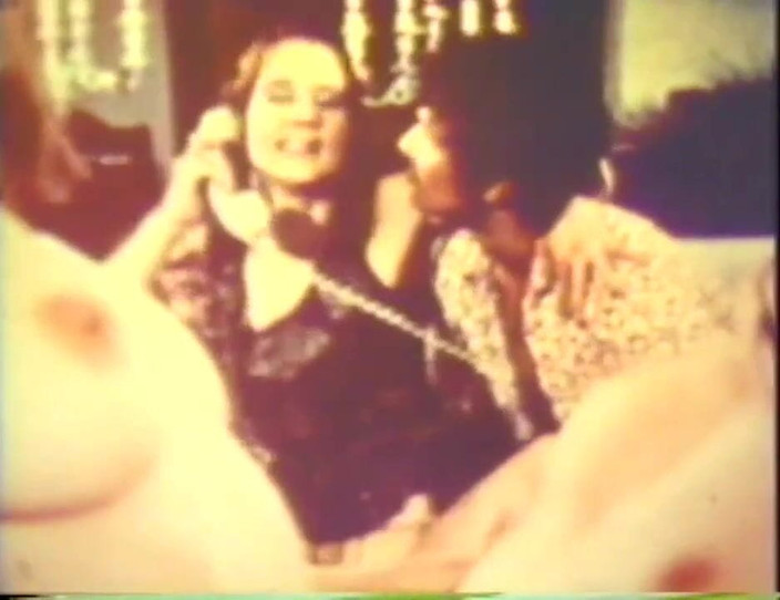 Vintage megastore: 经典的复古色情片和精彩的群交派对