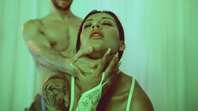 Cipriani: Beautiful, sensual, always sexy Mariana Martix. Behind the scenes