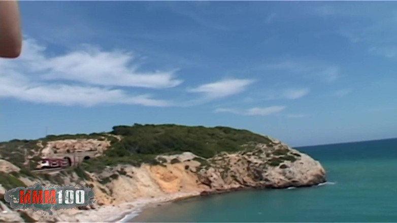 MMM100: Eva-Nort: горячая Eva Nort раздевается в скалах