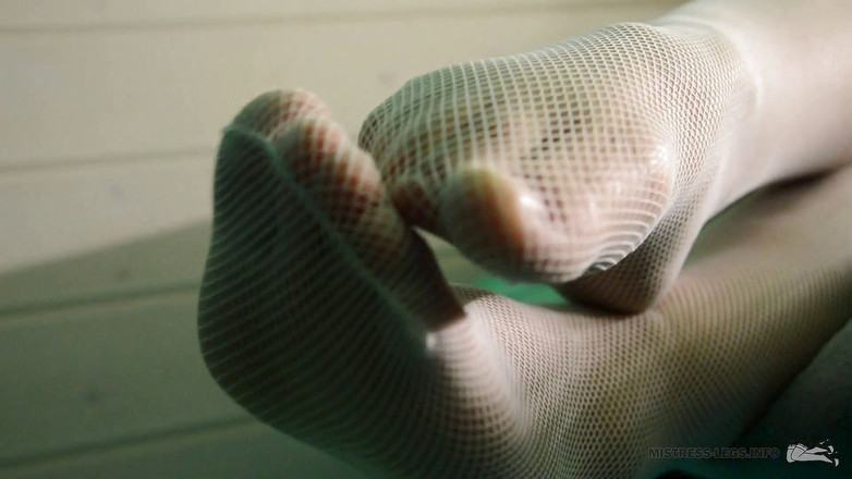 Mistress Legs: 백인 스타킹 밑창 페티쉬 클로즈업
