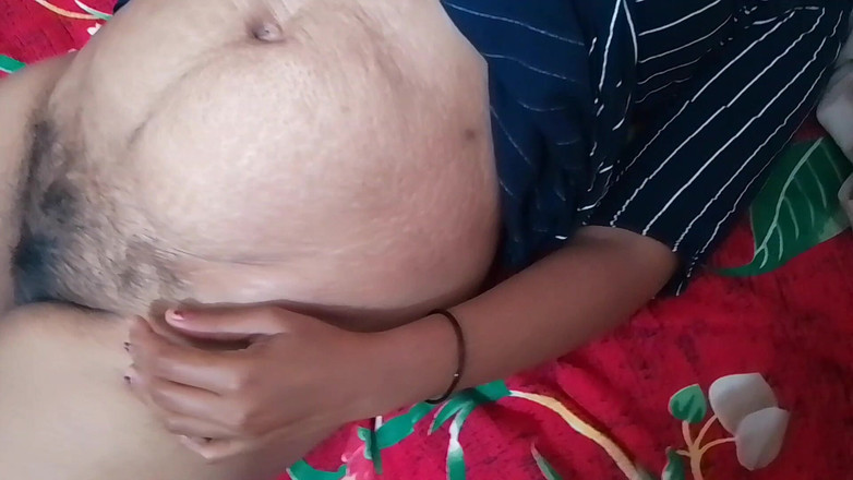 Skydreem1104: Manželka dává svému manželovi penis do pusy a saje mu...