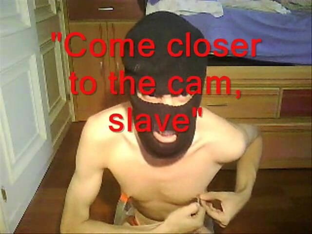 Slave Sparrow: Nippel hart mit Klemmen und Alligator-Clips