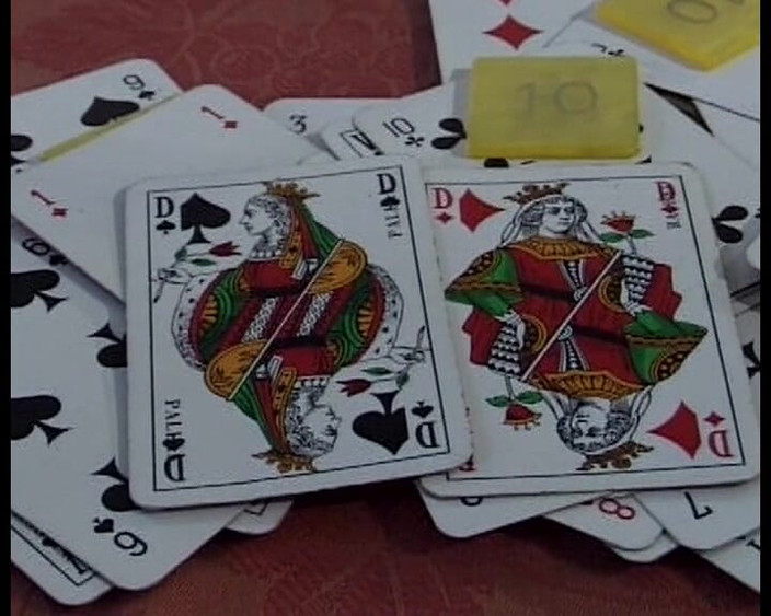 Filles Francaises: Çekici Fransız kızlar şimdiye kadarki en ateşli lezbiyen üçlü seks yapıyor