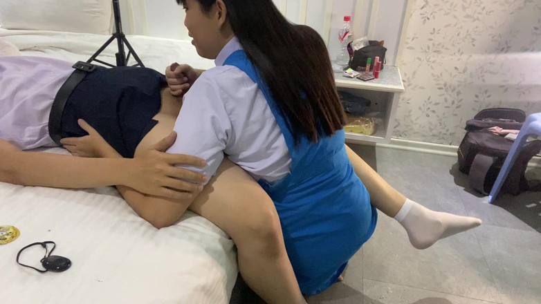 SissyKanisa: 태국- 말레이 학생 유니폼 EP3: Reina SisK 빨기