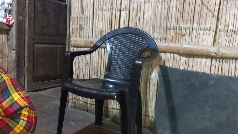 Martin13: 満足した娼婦のように感じるためにクリトリスにちょっかいを出している