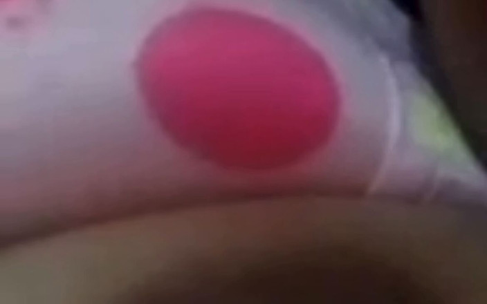 Kiran602: Я показала свои моему парню на видеозвонке