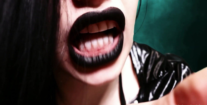 Goddess Misha Goldy: Суккуб берет все под свой контроль над вами, вашим телом и вашим семя