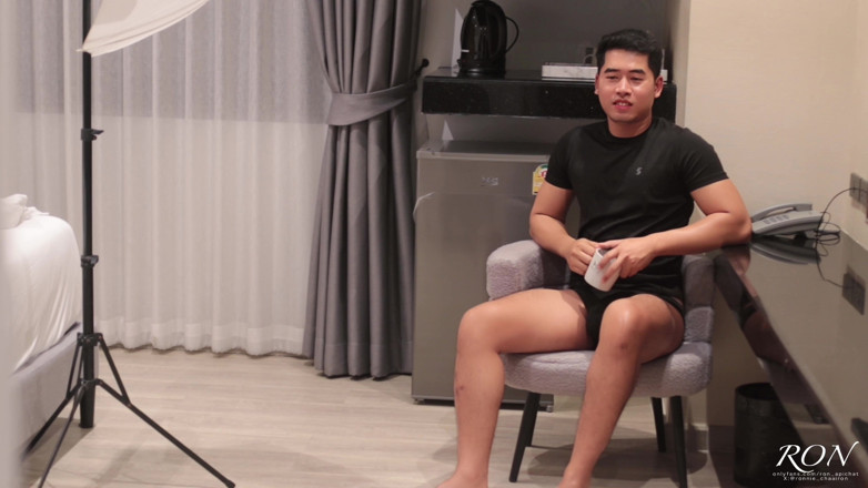 Apichat Booncharoen: Solo-full Bts