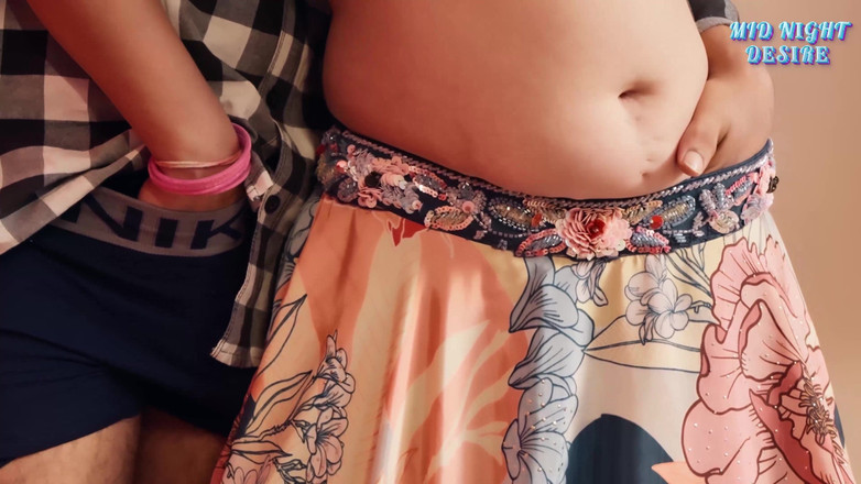 Sexwex blue film: Kolaż dziewczyna uwodzi chłopaka w sypialni