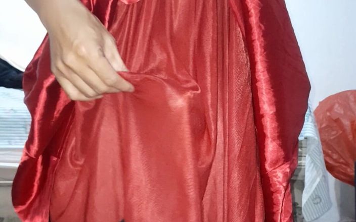 Naomisinka: Robe rose, masturbation, éjac