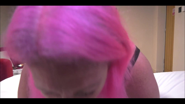 Maggie Moon: Aku tiba-tiba masuk ke kamarmu dan kami akhirnya ngentot habis-habisan