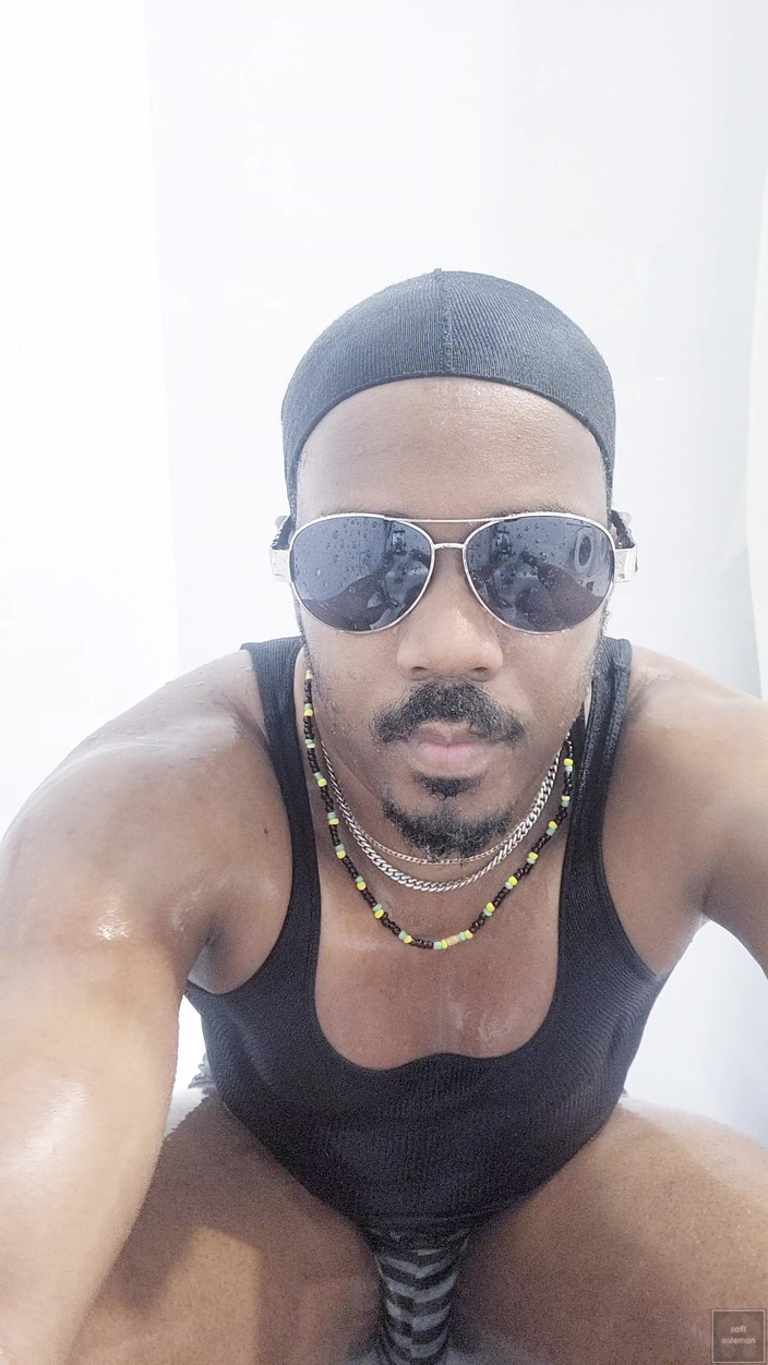 Soft Soleman: Myję ciało w wannie 5