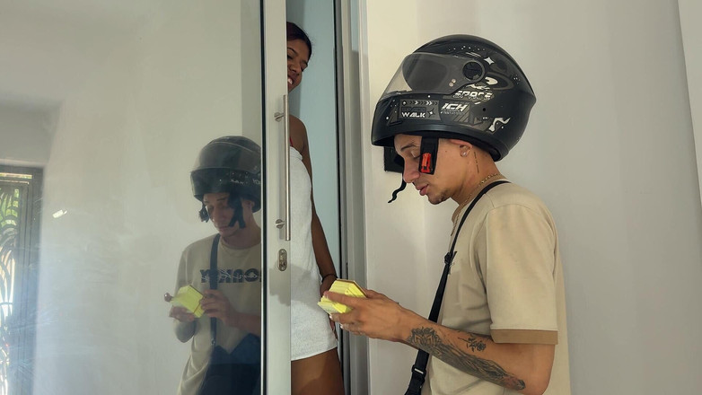 Chanelee: अगर आप बिना कंडोम के हैं तो मैं तुम्हें भुगतान करूंगा। तमिल भारतीय गोरे आदमी को बिना कंडोम के अच्छी चुदाई के साथ कर्ज चुकाती है और बिना कंडोम के वीर्य निकालती है