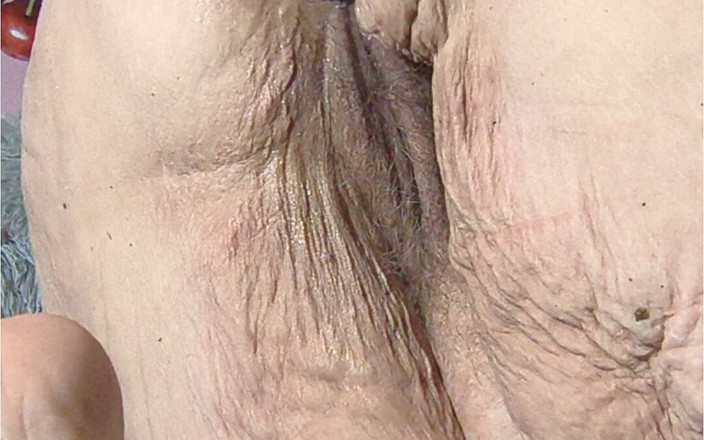HerculesnVENUS: Princess Gapping Her Ass for Master