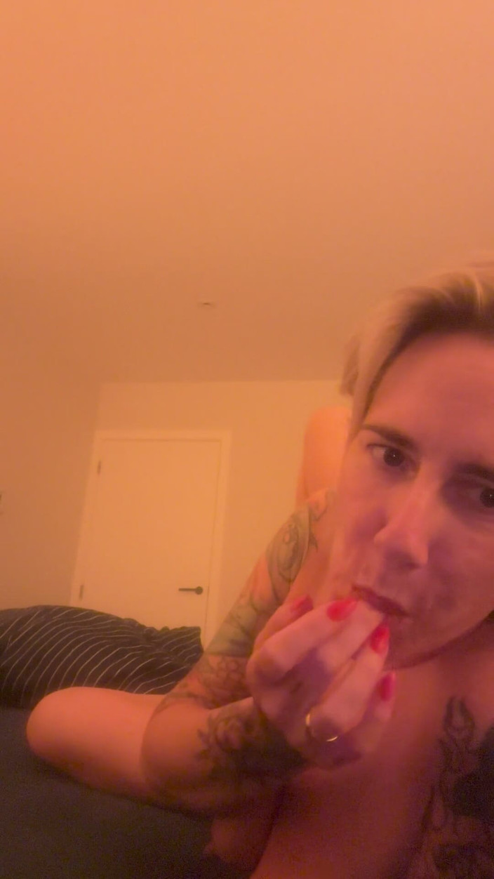MamaMariaxxx: Horny After Dirty Chat with a Complete Stranger, I Made...