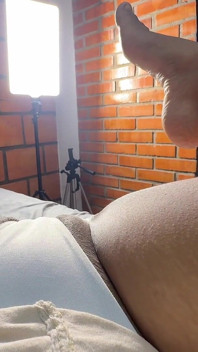 S House and He Left Me Alone; I Wanted to Masturbate and Leave the Bed Absolutely Soaked with My Fluids, Hehehe