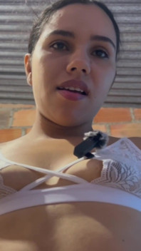 Arrecha La Muchacha Cabalgando