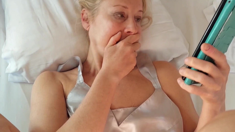 Selena701: Selena Enjoys Morning Sex in Close-up