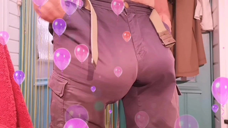 Monster_Meat_: Menunjukkan seluar pendek musim panas saya