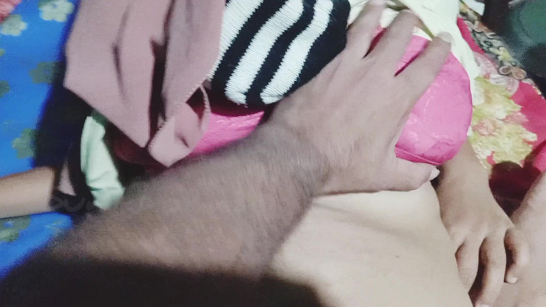 Sumahomesex: Videoclip sexual cu cuplu indian desi din Bangladesh