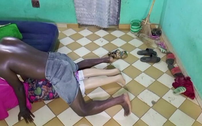 Viporn sex bais: O femeie de afaceri americană este futută de un african