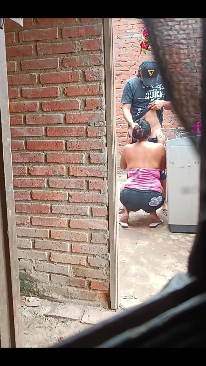 Karely Ruiz: Šukání mé sexy švagrové.