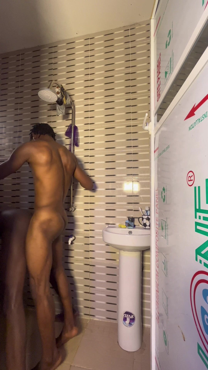 Blacksexy: Badezimmer sexy mit Presido