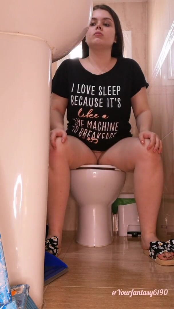 Your fantasy studio: Farting on the toilet
