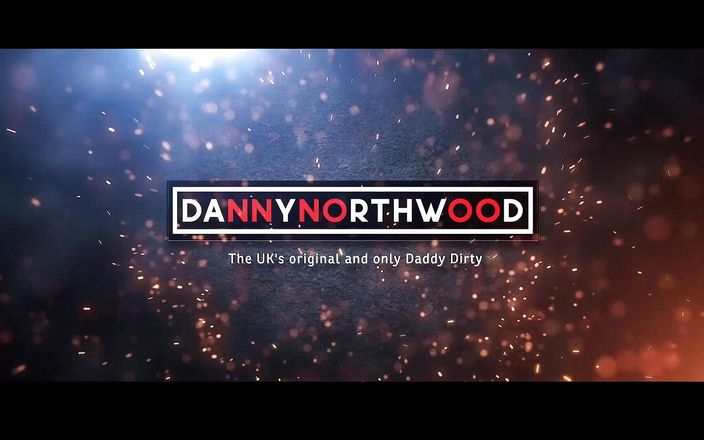 Danny Northwood: Татуированная качок скачет на дилдо, пока не кончит