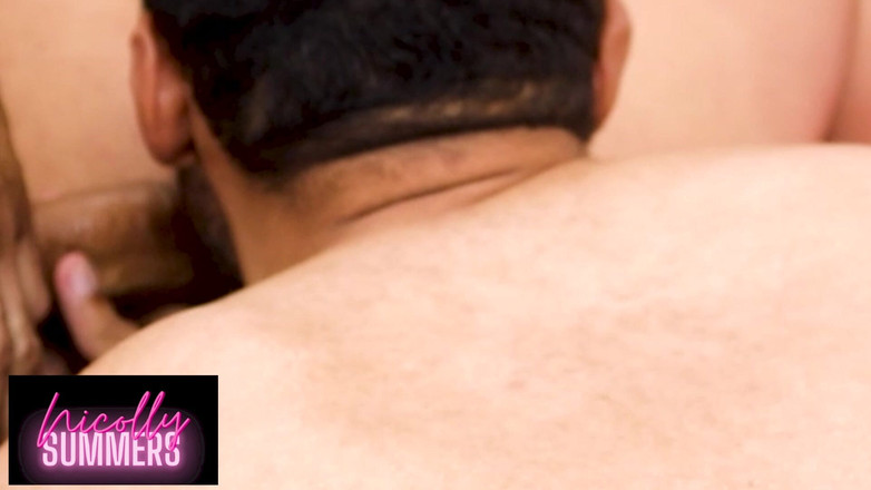 Nicolly Summers: Mi-au umplut fundul cu căpșuni și m-au făcut să pârțesc totul